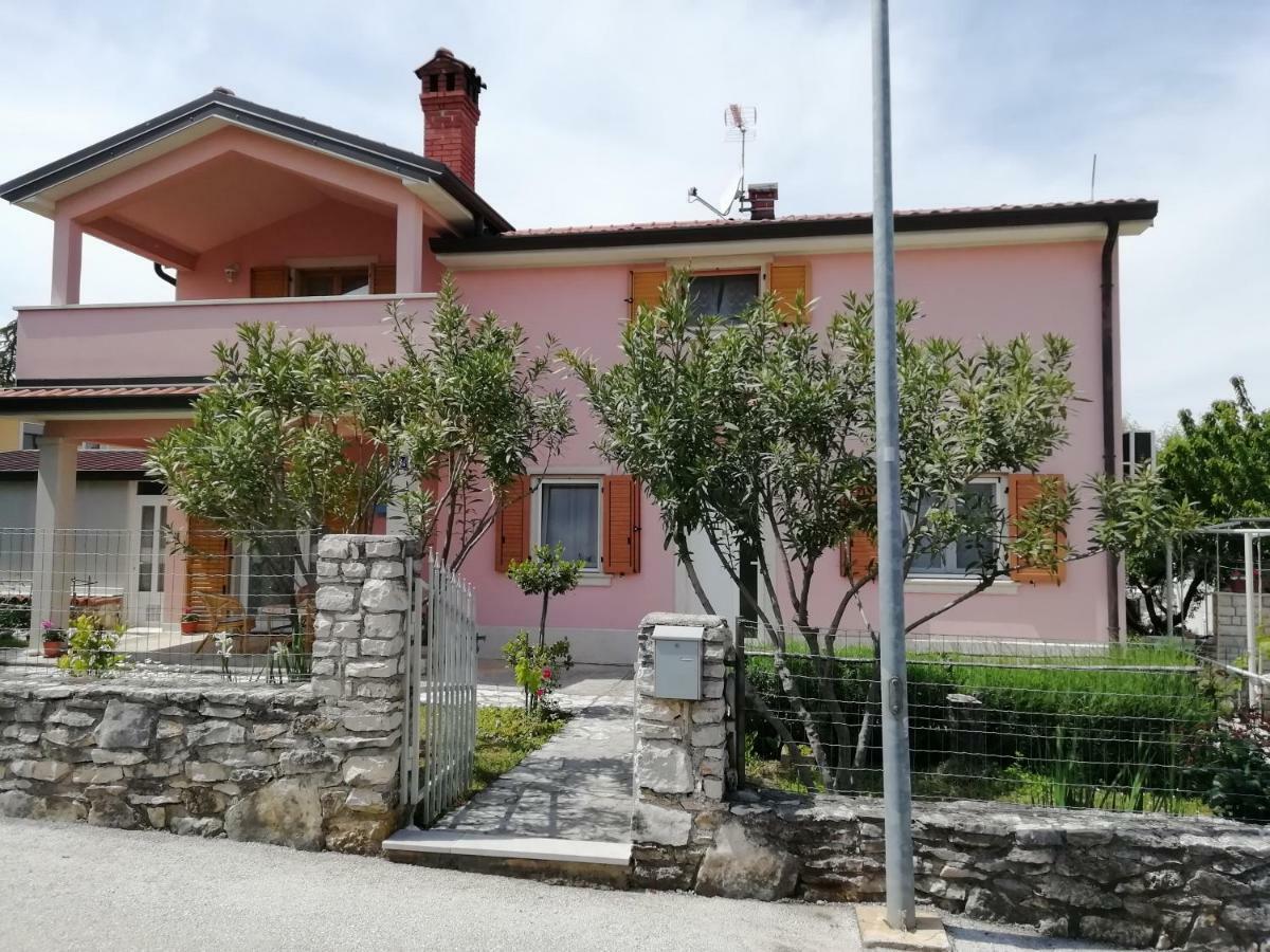 Apartmani Vesna Buje Kültér fotó